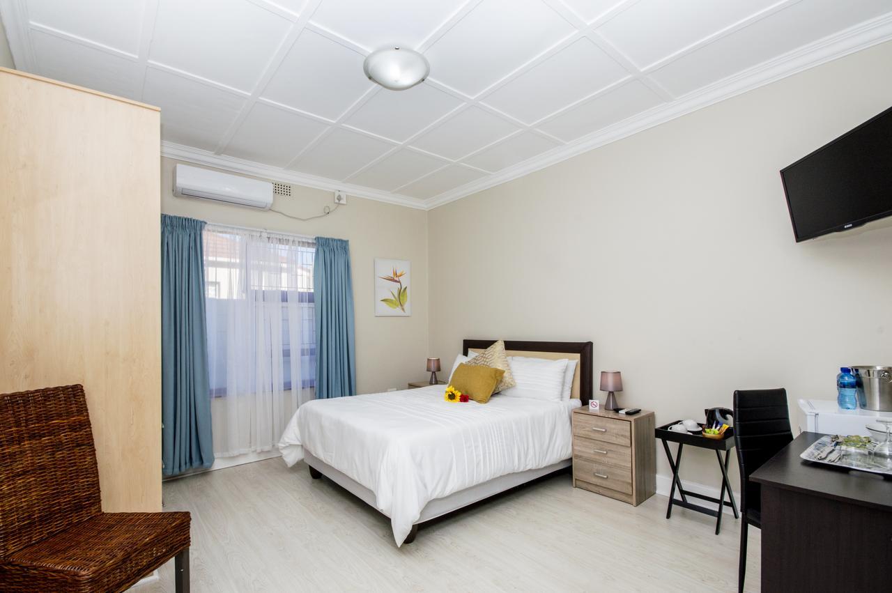 Walmer Villiers Self Catering Port Elizabeth Extérieur photo