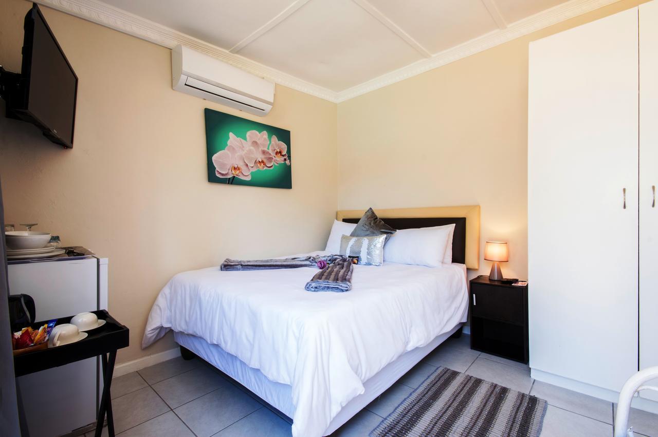 Walmer Villiers Self Catering Port Elizabeth Extérieur photo